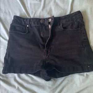 Forever 21 Black Shorts Size 27